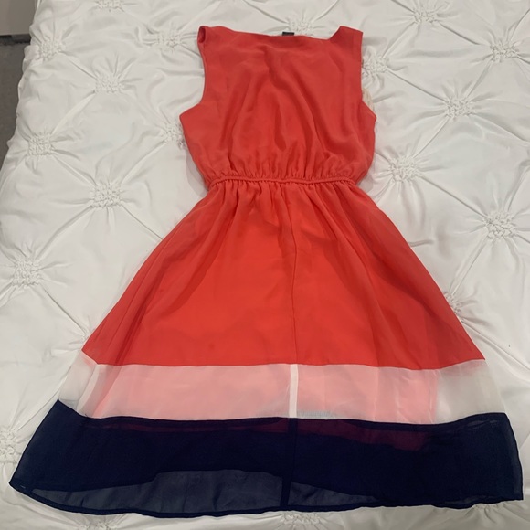 Dress - Picture 2 of 2